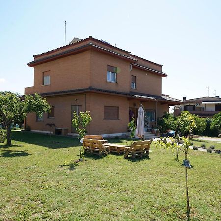 Da Piero E Gina Hotel Palidoro Exterior photo